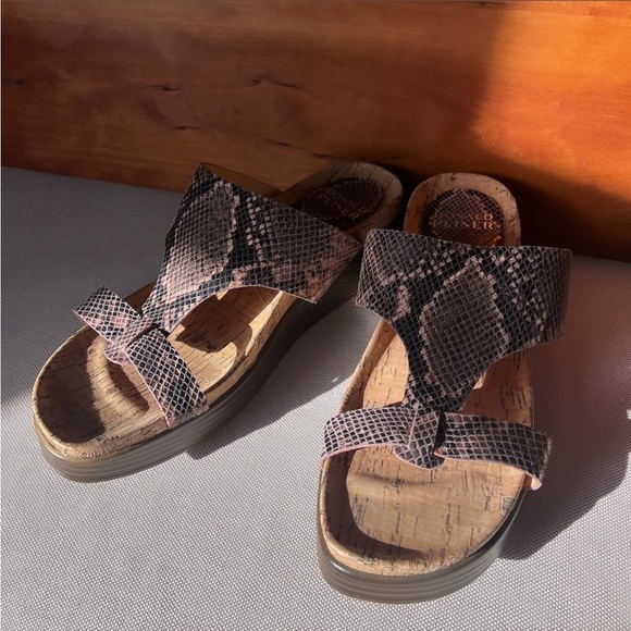 DONALD PLINER Fania Metallic Bronze Python Print Leather Platform Sandals Sz 9.5 - Picture 8 of 16